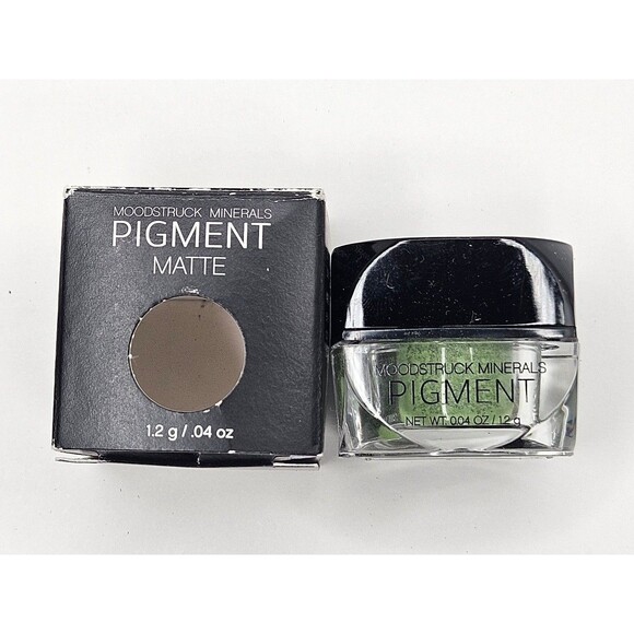 Younique Moodstruck Minerals Pigment Matte Famous New in Box - Picture 1 of 5
